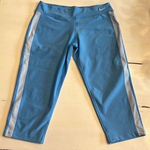 Nike Dri-Fit Blue Capri